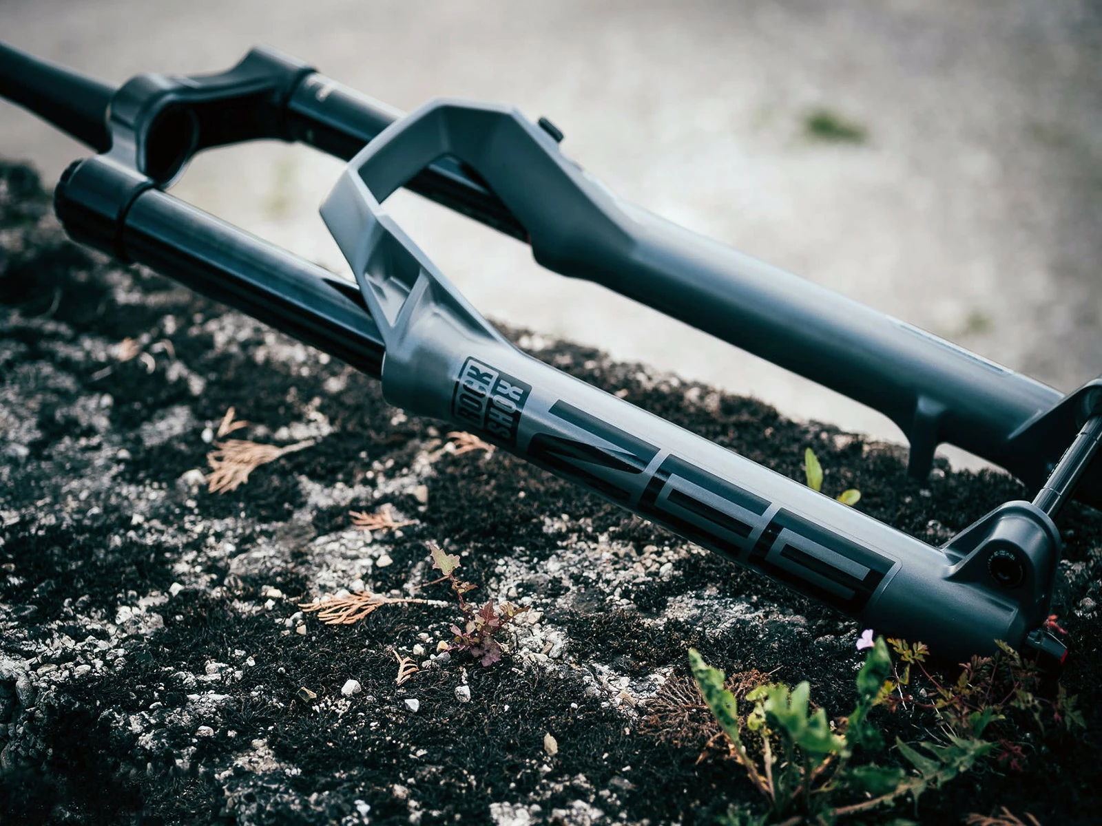 ROCKSHOX Fourche Zeb Ultimate 29'' Charger 3 RC2 DebonAir+ Déport 44mm 180mm 2023 – Image 5